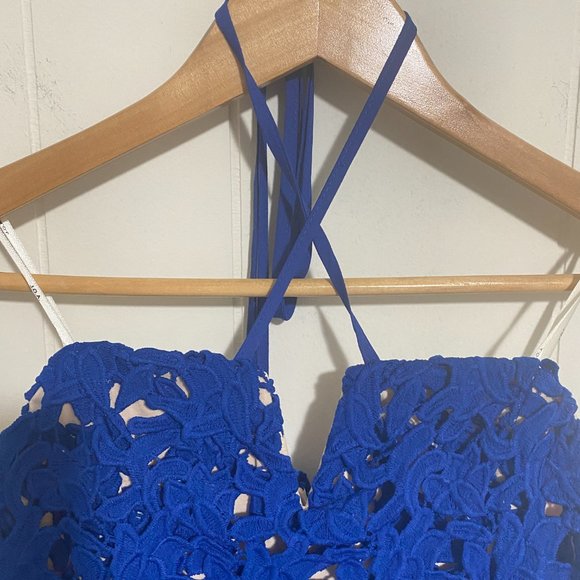 NWT J.O.A Los Angeles Romper Halter Neck Cobalt Blue Lace Size Small - Picture 4 of 16